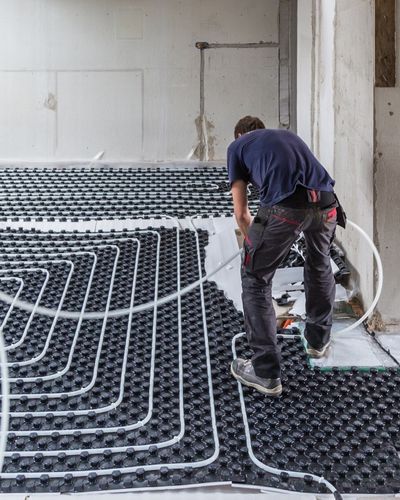 Vloerverwarming leggen op een bestaande of nieuwe vloer